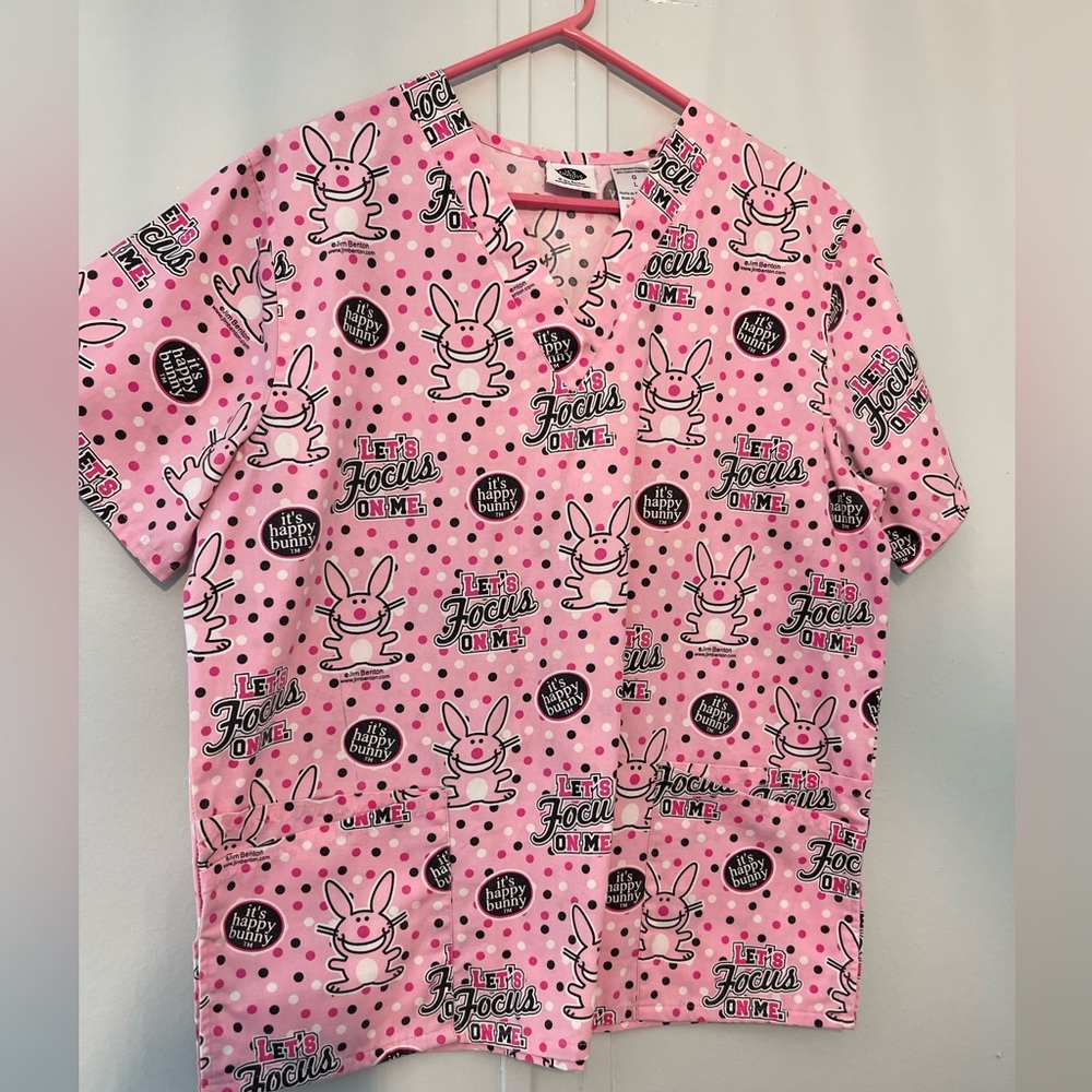 💗Happy Bunny Scrub top size Large let’s focus on me💗